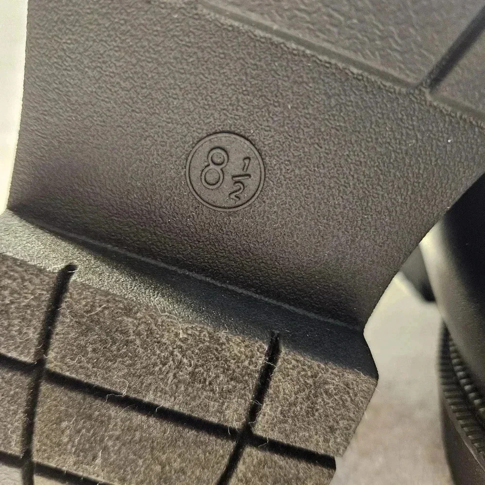 A New Day All Black Slip on leather Mid rise boots - Picture 5 of 9